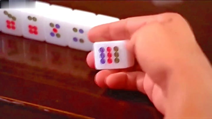 赌神：学霸跟赌王打麻将，竟用概率论算胡牌通吃全场，赌王都懵了