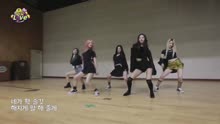 周洁琼带领女团成员来到韩国高中演出，现场热舞引起学生惊叫连连